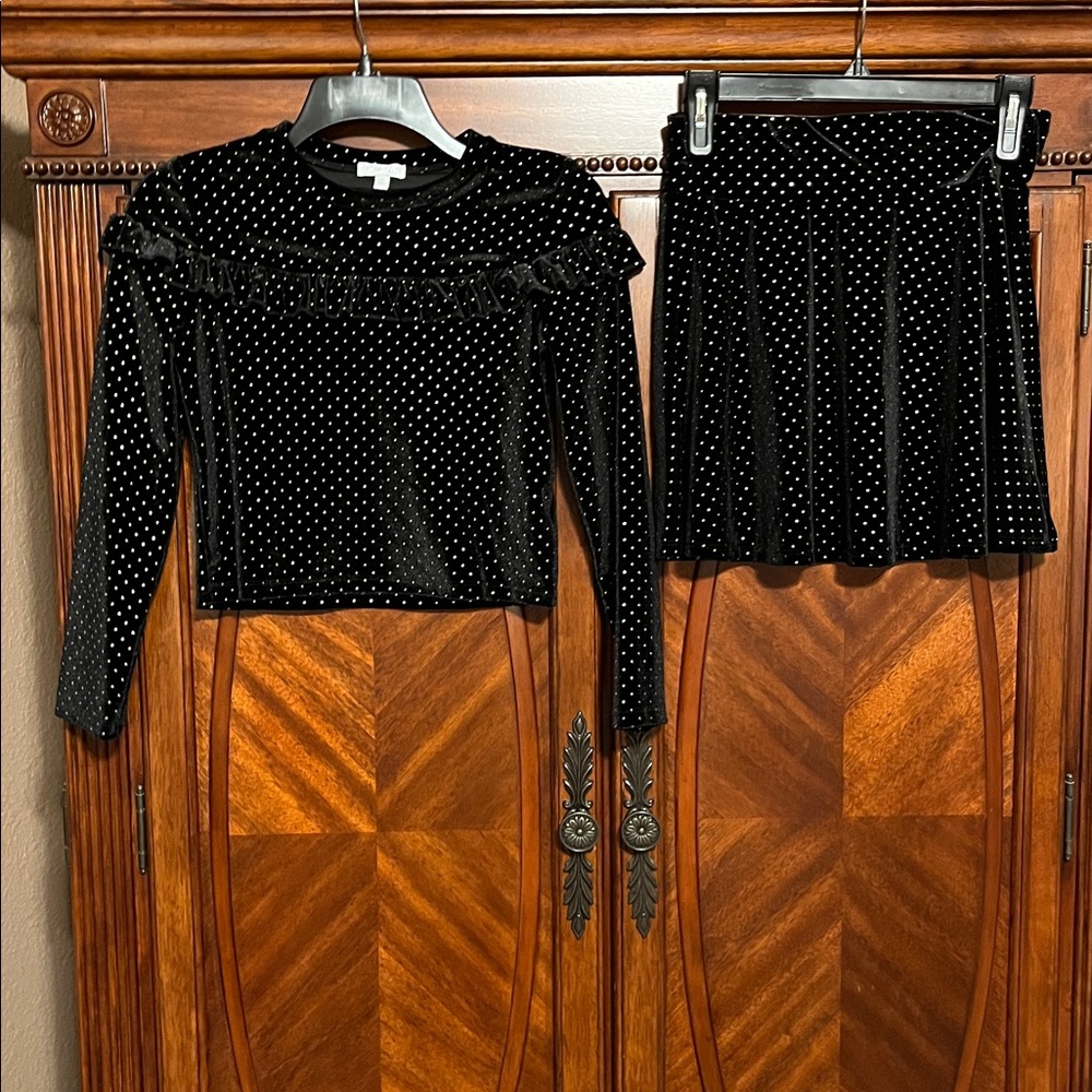 btween Black ‘Velvet Like’ Girl’s Skirt Set with Gold Polka Dots